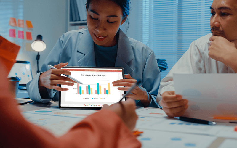 Galaxy tablets for business Woman presenting using samsung tablet