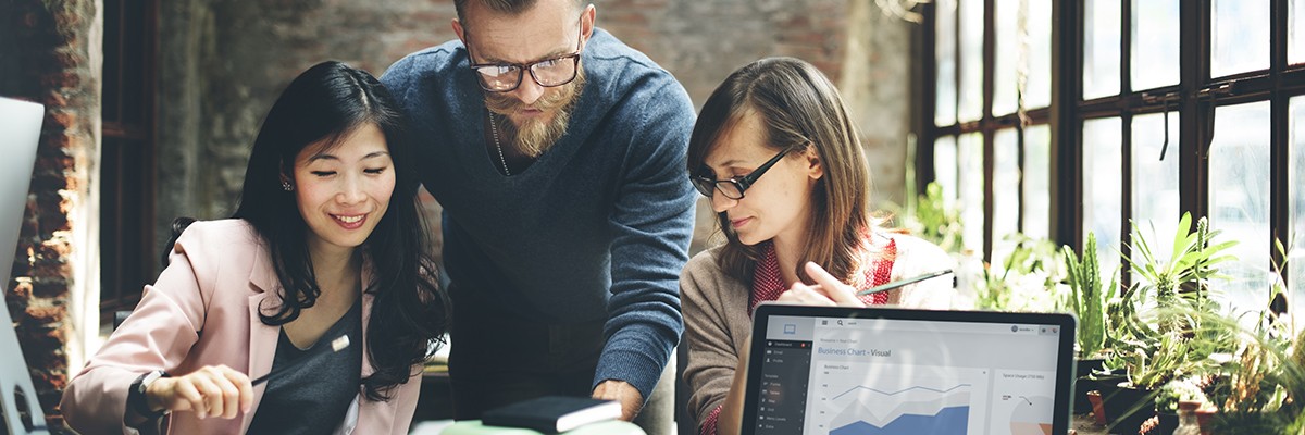 Mastering Endpoint Management in the Age of Mobility Business team meeting and brainstorming a working concept