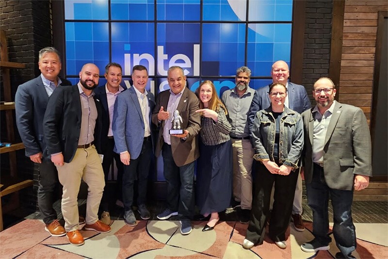 insight-named-intels-data-center-growth-partner-of-the-year-full-team Juan and the Insight team celebrate