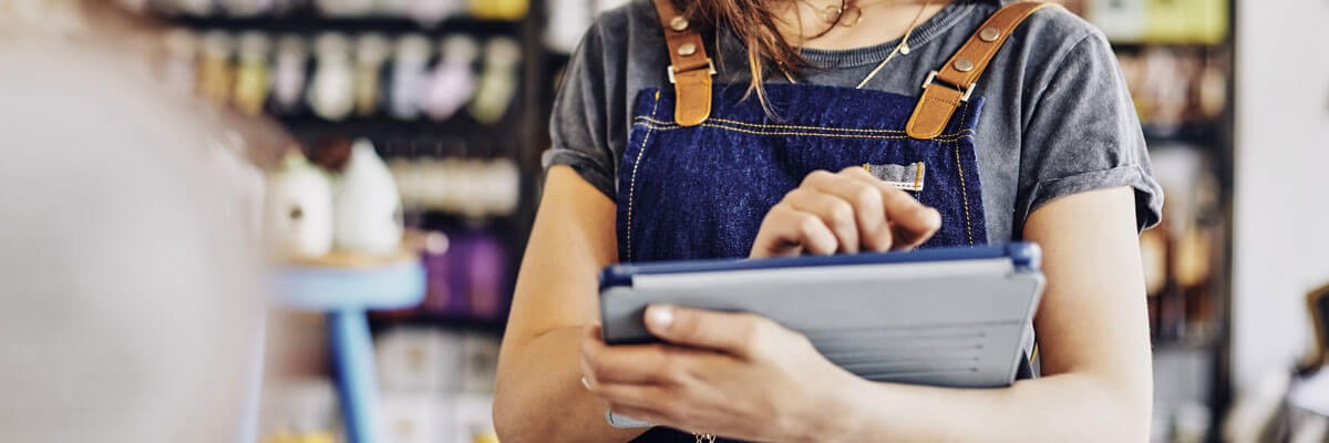 See how partnership with Insight saved more than 20 hours a month and enabled improved productivity and customer experiences. Customer support rep on mobile device. Apple financial services, customized device procurement, device workflow challenges, device lifecycle services, reserved inventory, device refresh