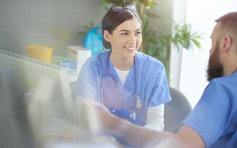 healthcare-employees-smiling healthcare-employees-smiling