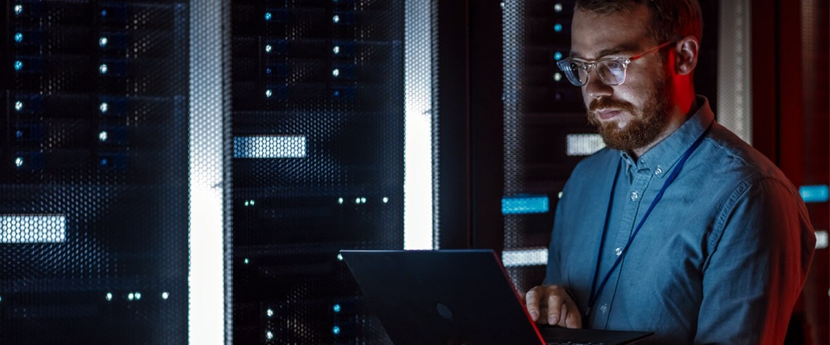 Migrate workloads to Azure for extended support. Networking admin in modern data center. Windows Server, SQL Server end of support. Upgrade applications, Upgrade IT infrastructure.