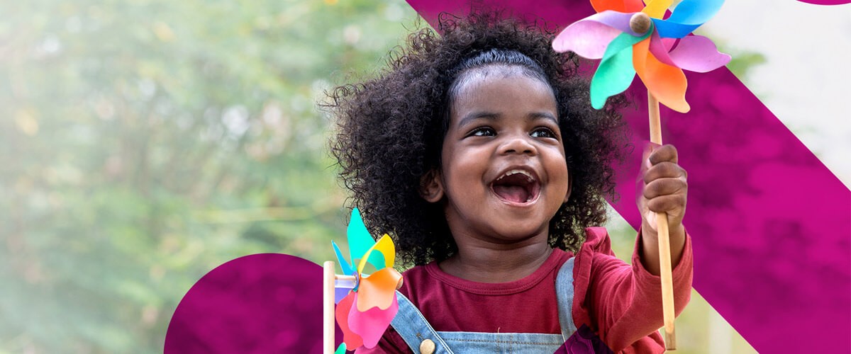 To help fill this resource gap for families based in the Chicago metropolitan area, Bounce Children’s Foundation provides relief, distraction, friendship and support. Happy child with fan. Bounce Children’s Foundation, Online community, Digital strategy