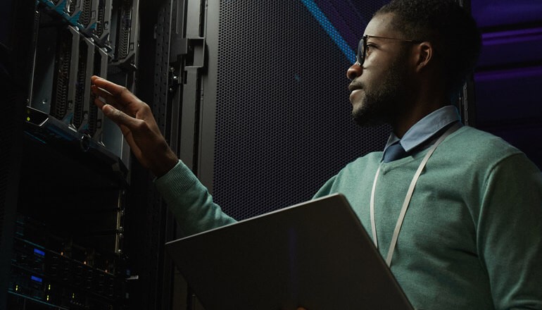 Gain a clear understanding of expected and unexpected expenses, as well as powerful security and recovery tools. Arctic Wolf, data breach calculator, cybersecurity, security breach, cyberattack security, ransomware protection