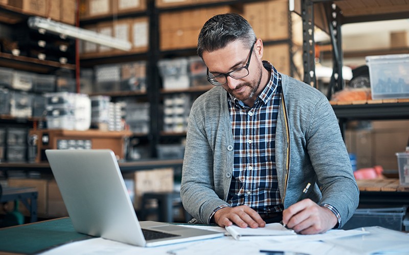 man-working-in-business-warehouse-tech-lifestyle man-working-in-business-warehouse-tech-lifestyle