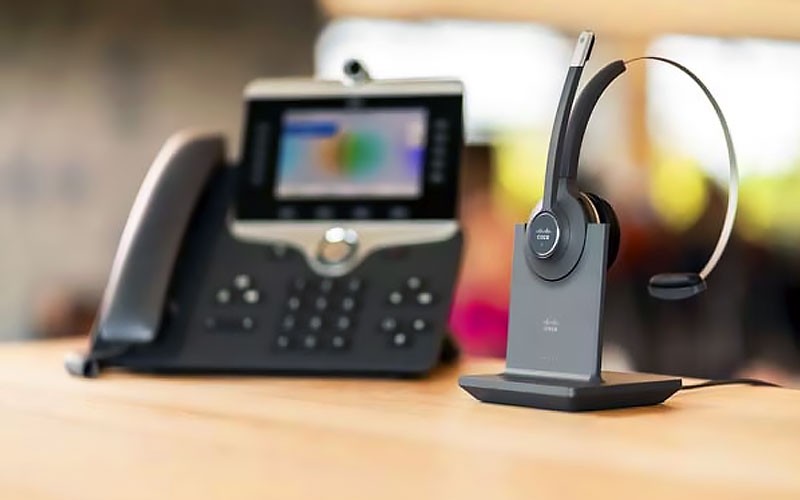 Stay connected wherever you work Close up view of Cisco headset