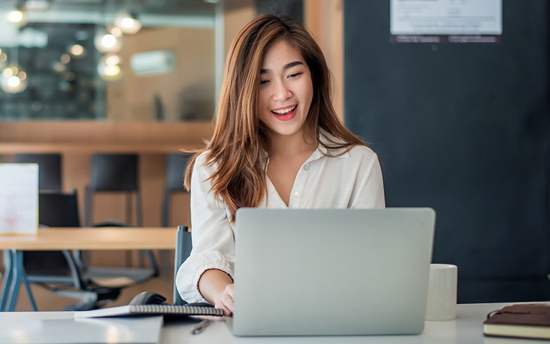 Jamf Now empowers you to set up, protect and manage devices in a single platform. Professional using laptop