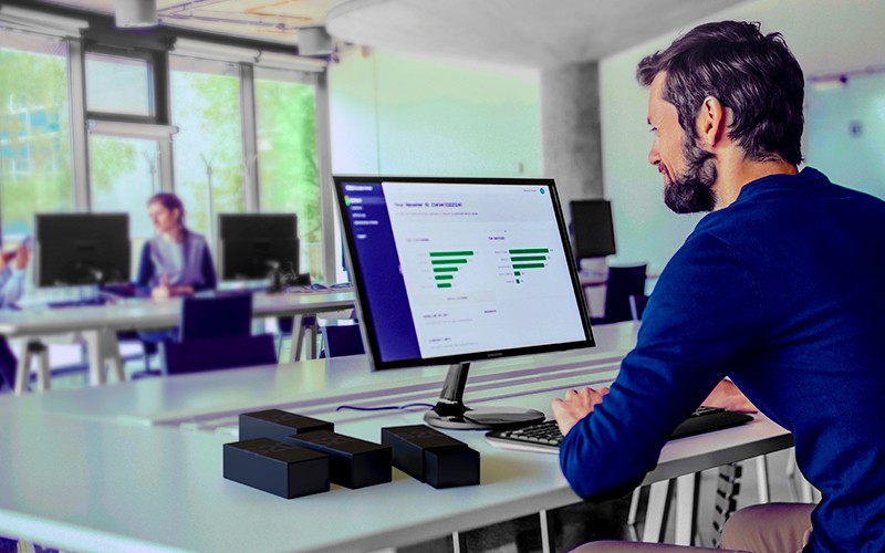 With Knox Suite, you gain a complete set of tools to secure, deploy and manage your enterprise’s mobile device fleet. Professional working on station